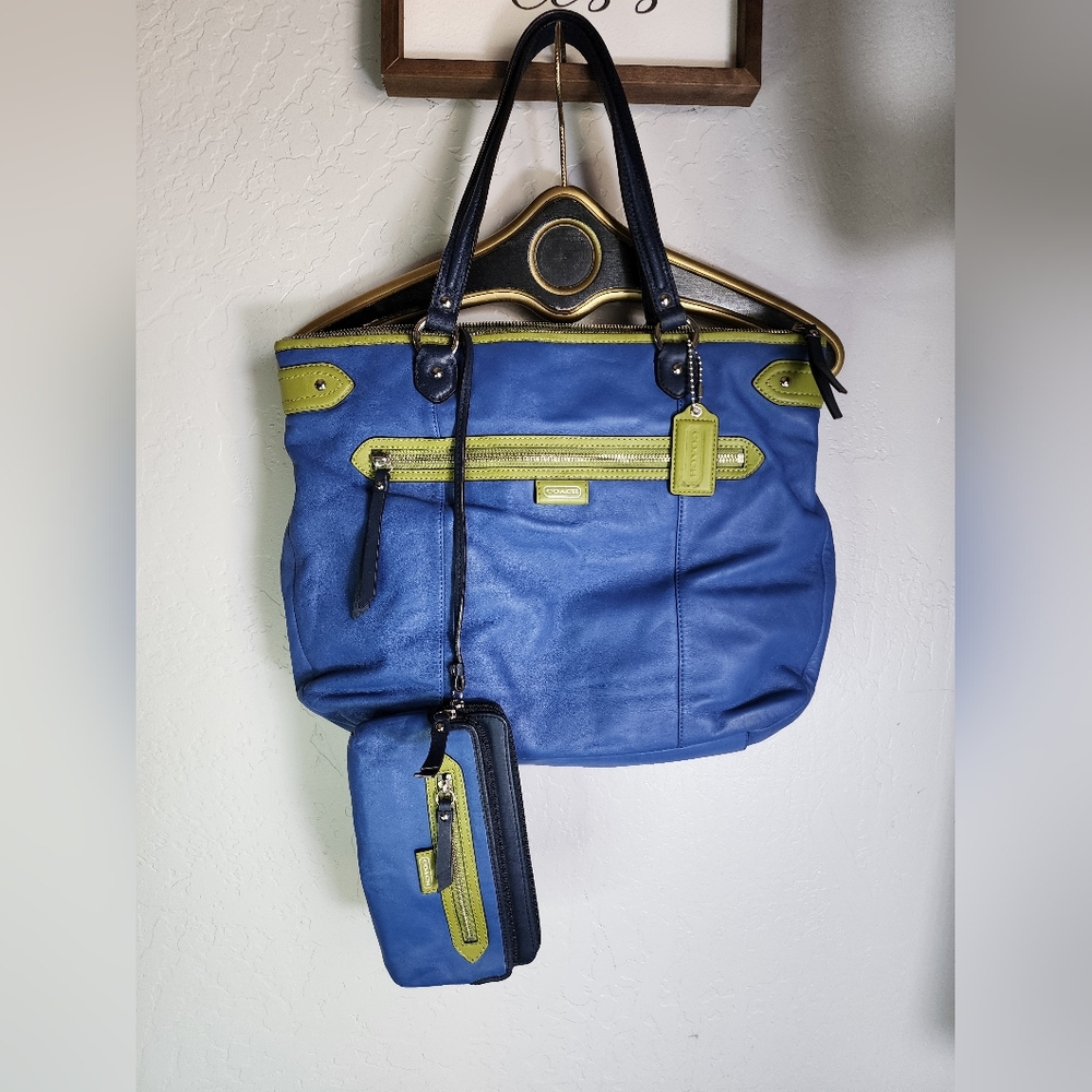 COACH Daisy Spectator Blue & Olive Leather Large Tote Purse With Wallet‎ Set